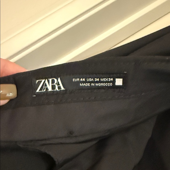 Zara Men's Elegant Black Sport Suit - Picture 5 of 6